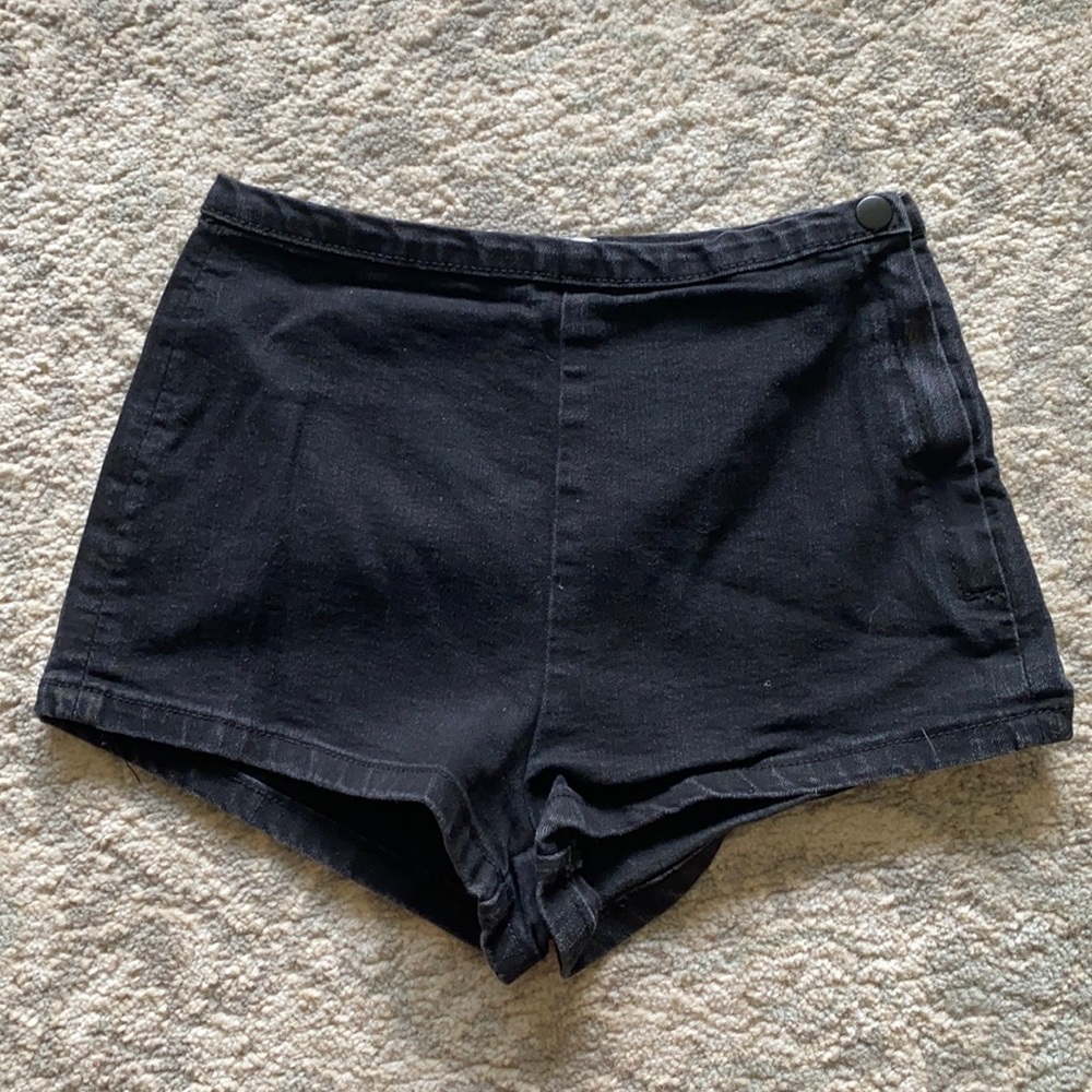 High waisted pinup style denim black shorts